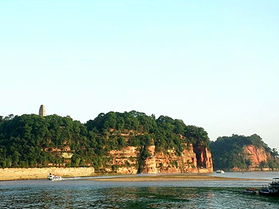 樂(lè)山大佛-全景.jpg